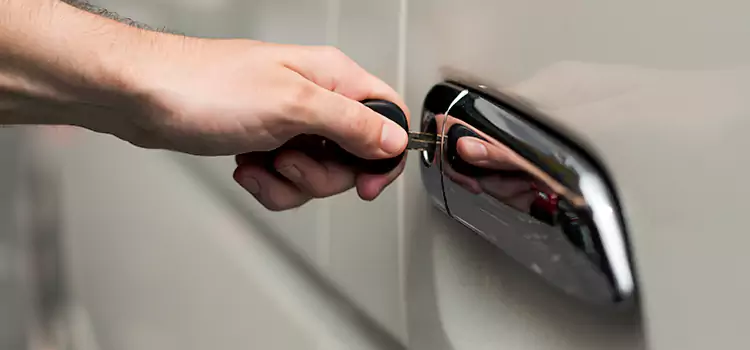 Why Choose Our Auto Locksmith Team in Orlando, FL?